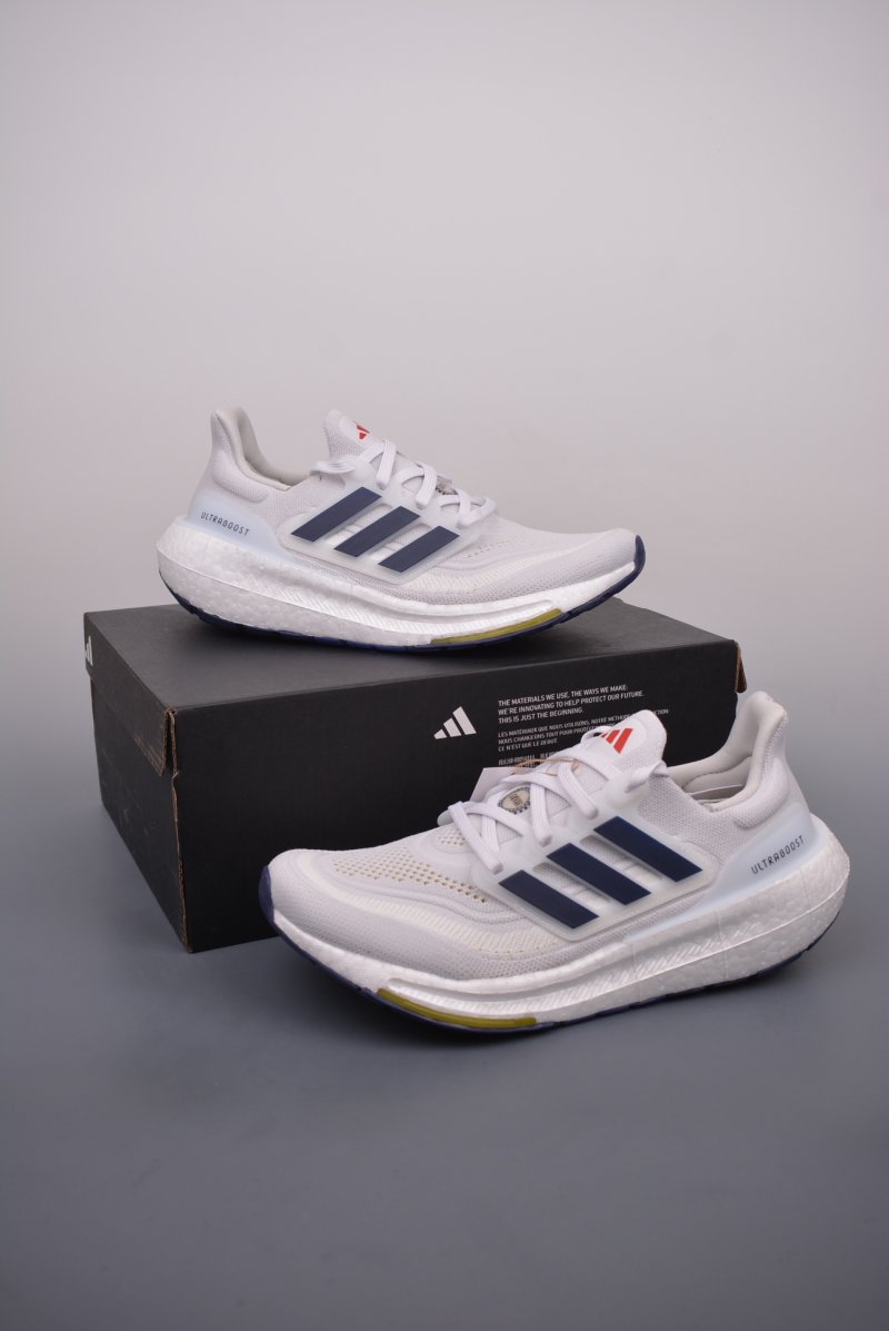 Adidas Ultraboost Light view