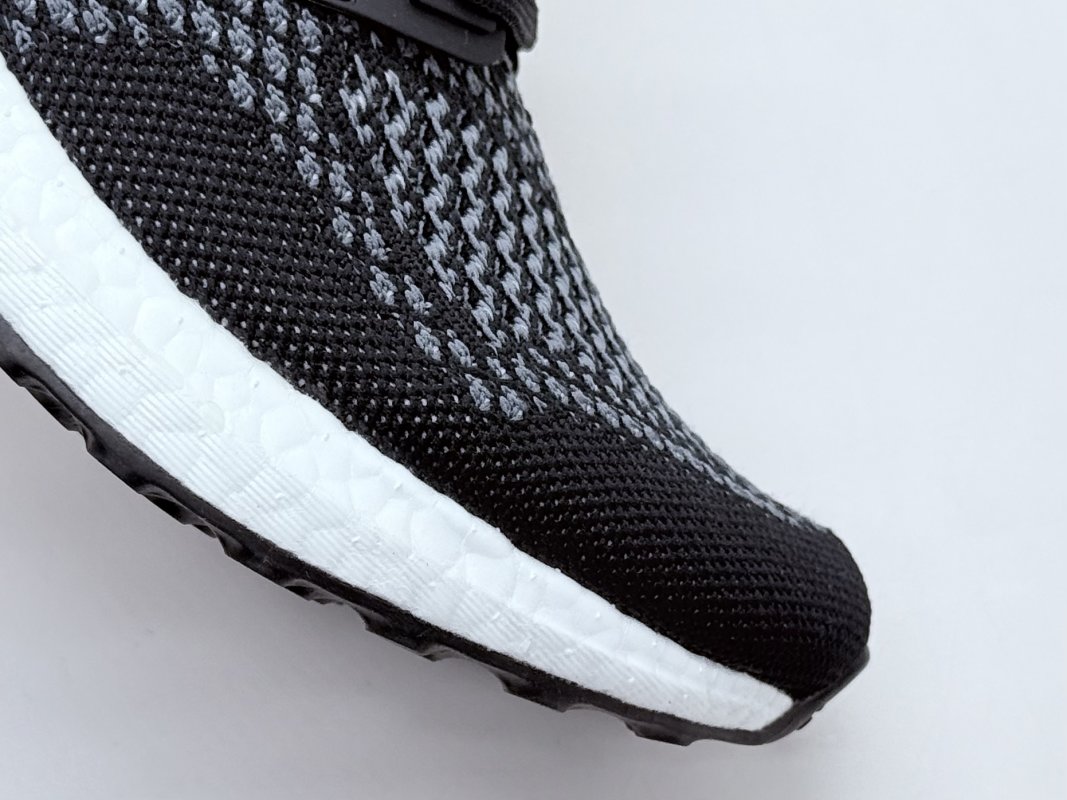 Adidas Ultraboost OG 'Black / Blue'