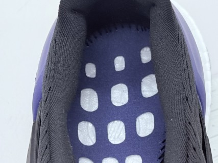 Adidas Ultraboost OG 'Black / Blue' view 8