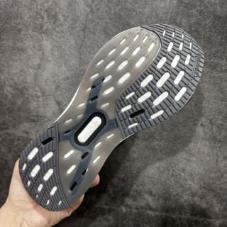 Adidas Ultra Boost UB5 view 9