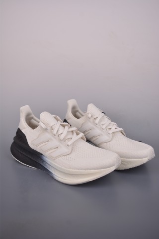 Y-3 Ultraboost 5 view 10