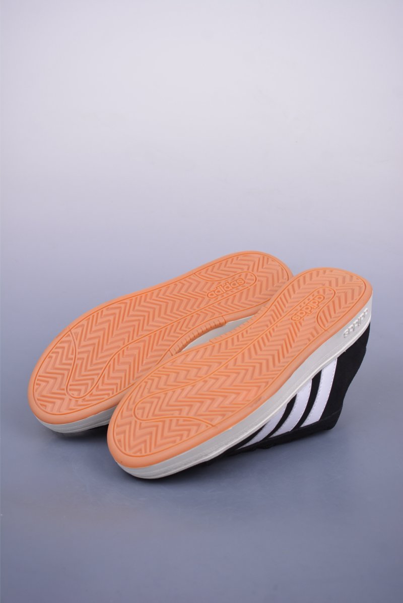 Adidas Grand Court Alpha view