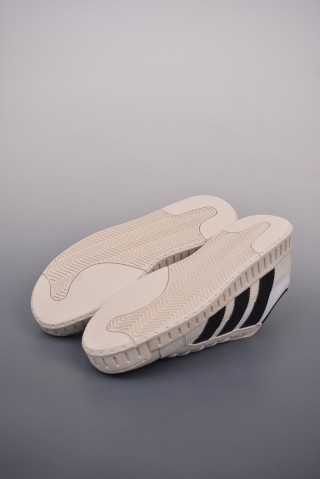 Adidas NRTN view 3