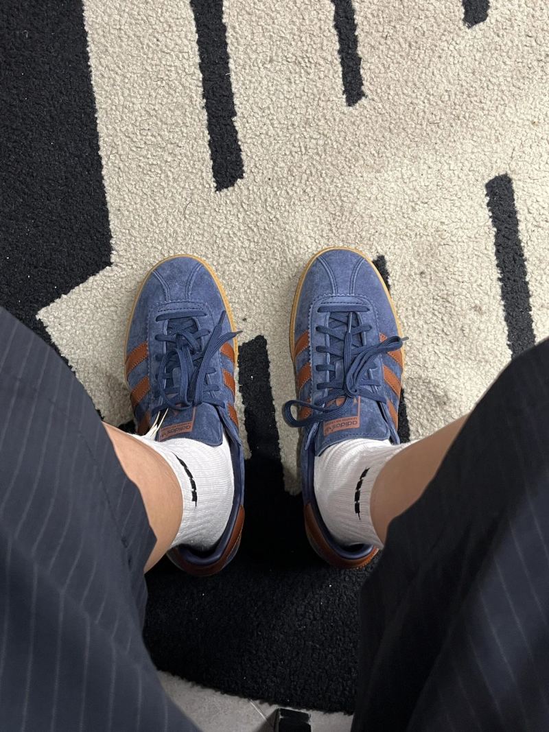 Adidas Campus 00s view