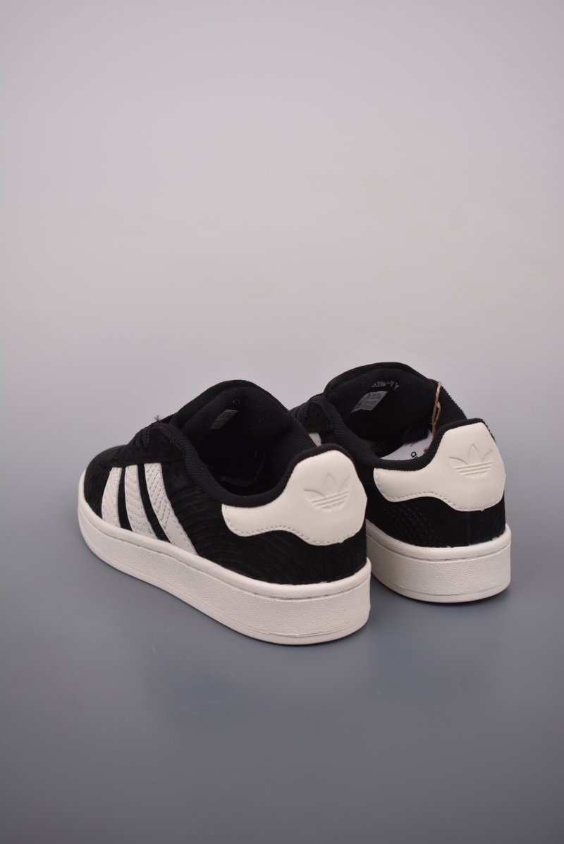 Adidas Campus 00s view