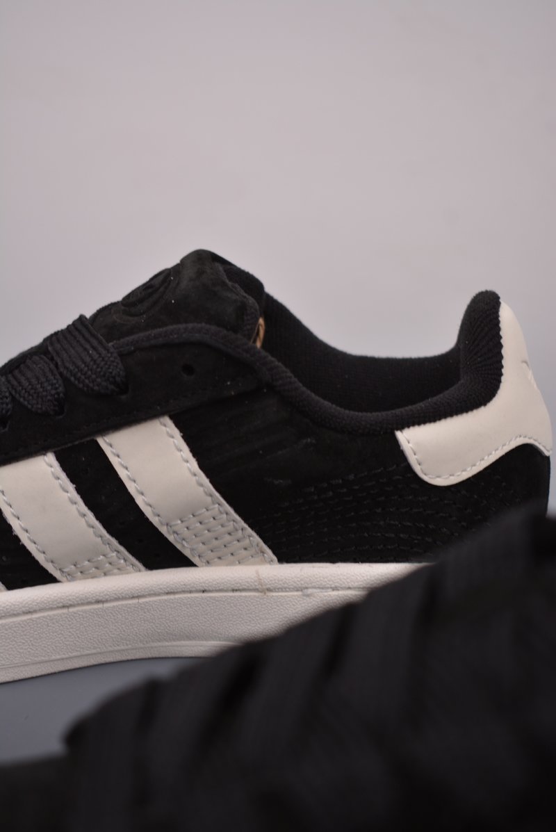 Adidas Campus 00s view