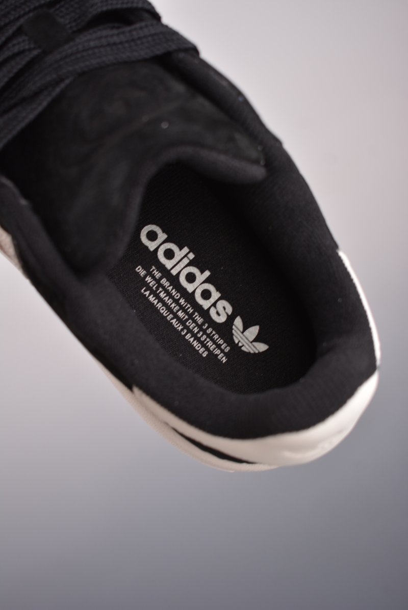 Adidas Campus 00s view