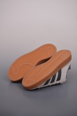 Adidas Campus 00s view 3