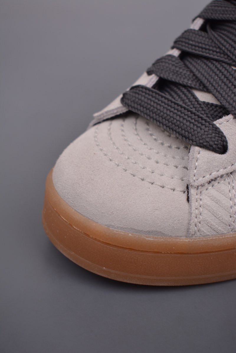Adidas Campus 00s view