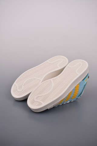 Adidas Campus 00s view 3