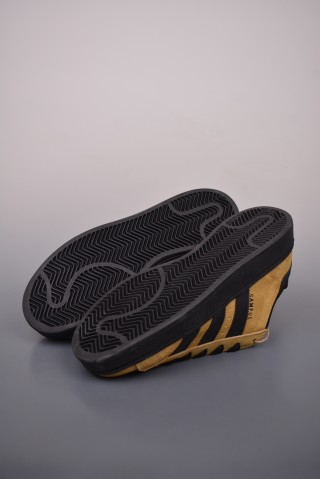 Adidas Campus 00s view 3