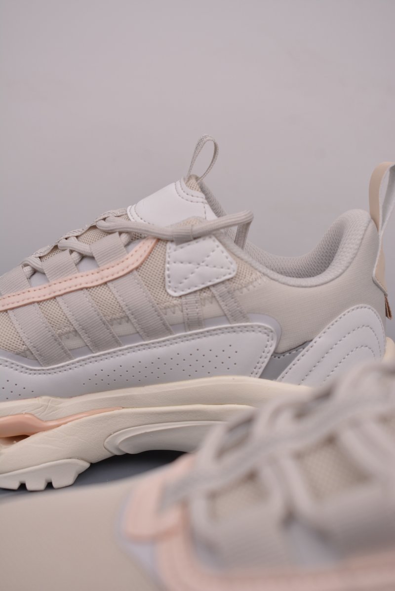 Adidas Citywowlk view