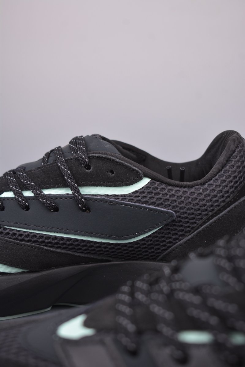 Adidas Lightblaze view
