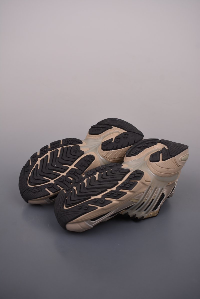 Adidas Originals Adistar XLG 3D view