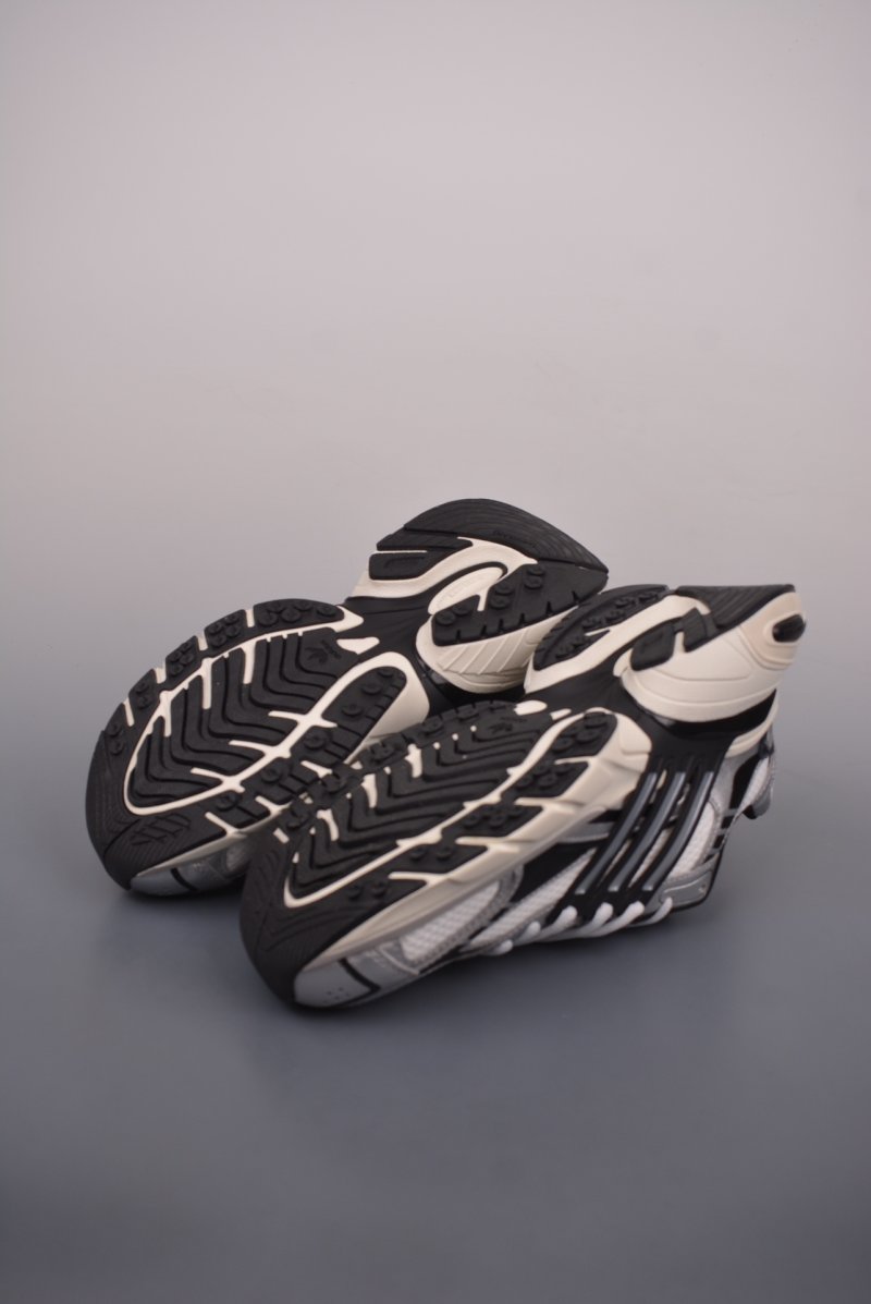 Adidas Originals Adistar XLG 3D view