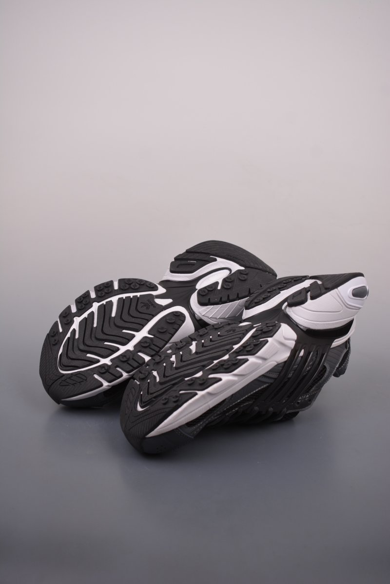 Adidas Originals Adistar XLG 3D view