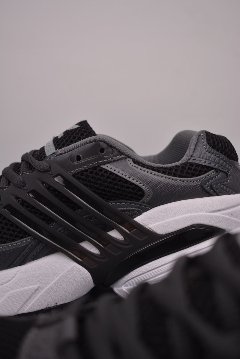 Adidas Originals Adistar XLG 3D view