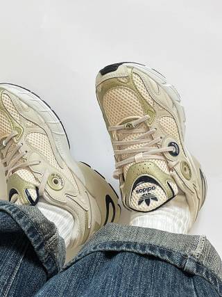 Adidas Originals Astir W view 3