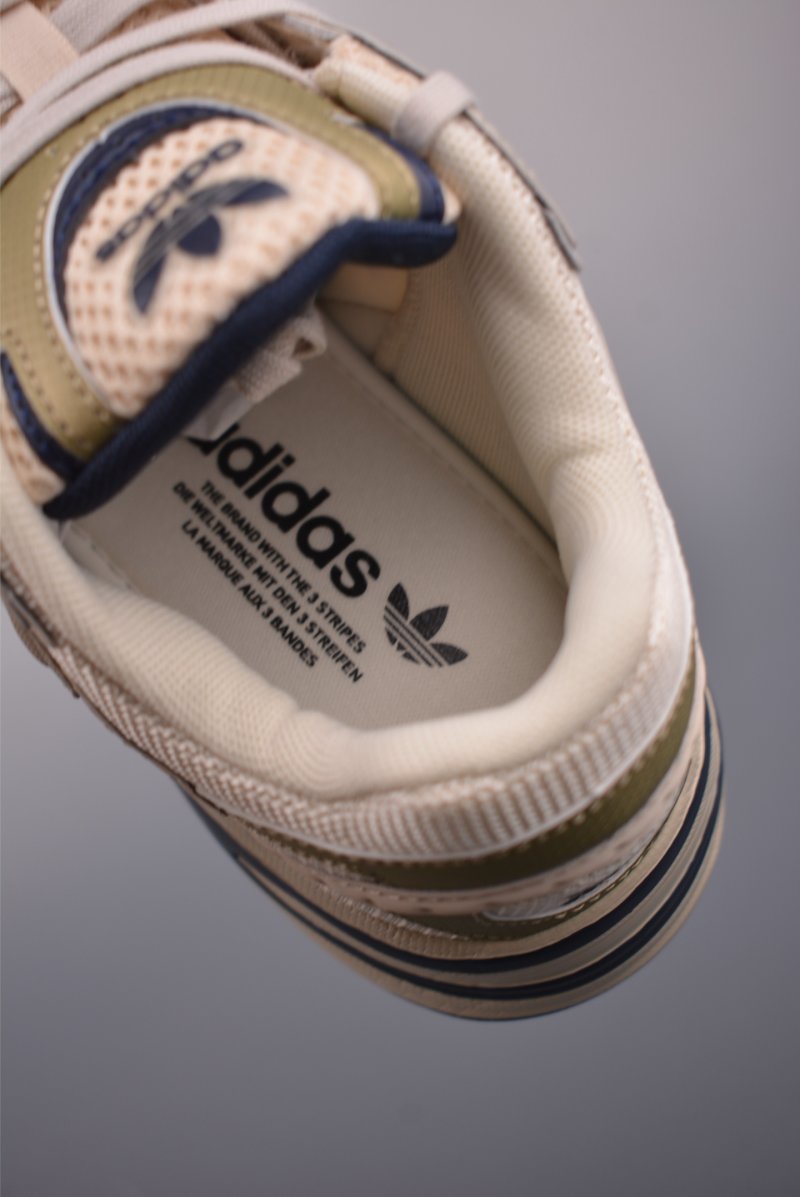Adidas Originals Astir W view