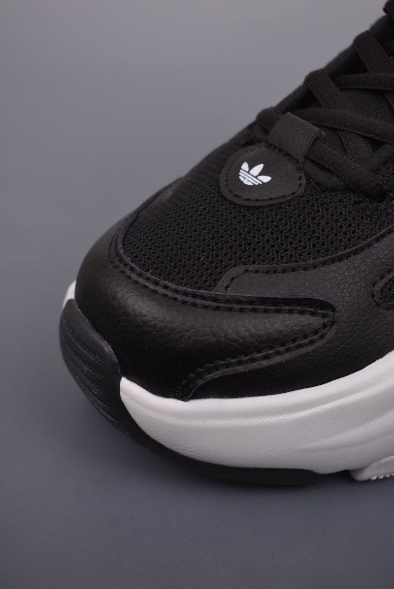 Adidas Ozgaia view