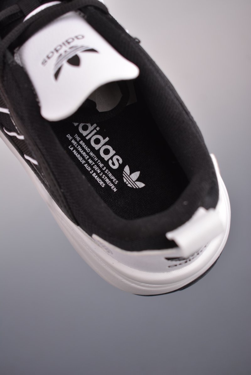 Adidas Ozgaia view