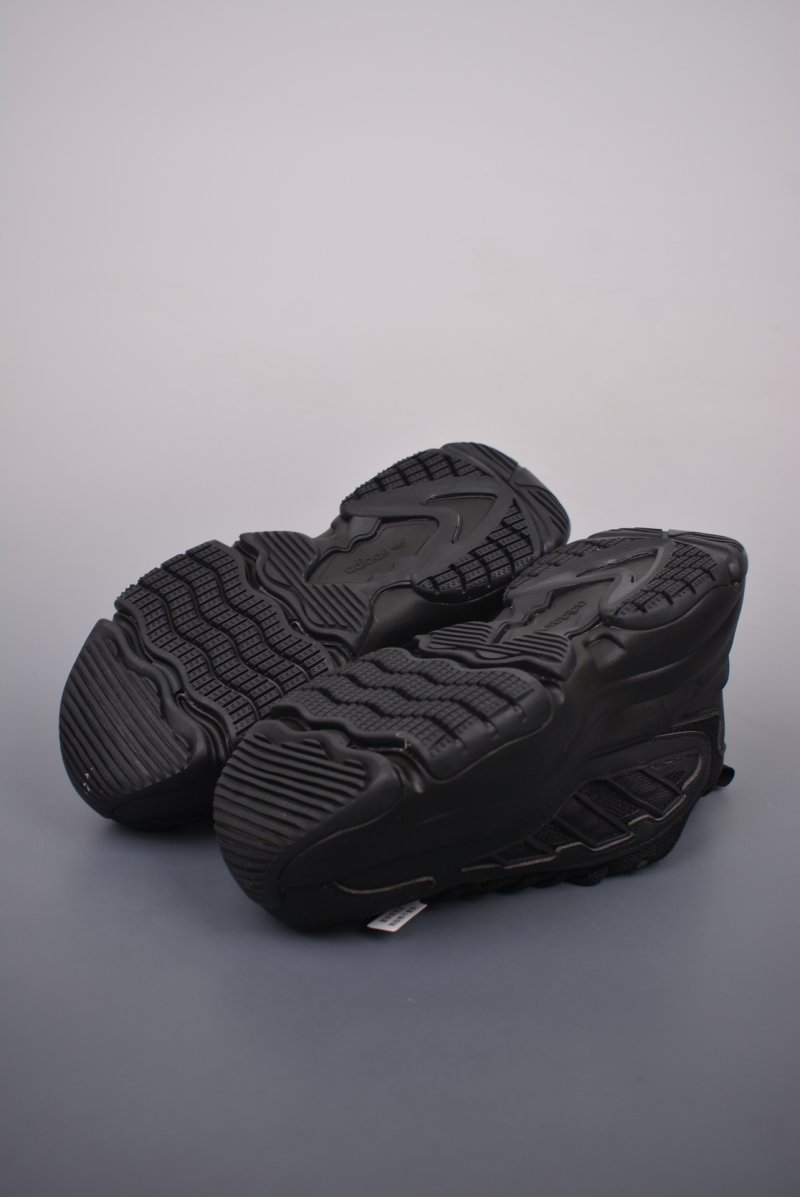 Adidas Ozgaia view