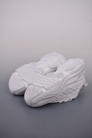 Adidas Ozgaia view 3