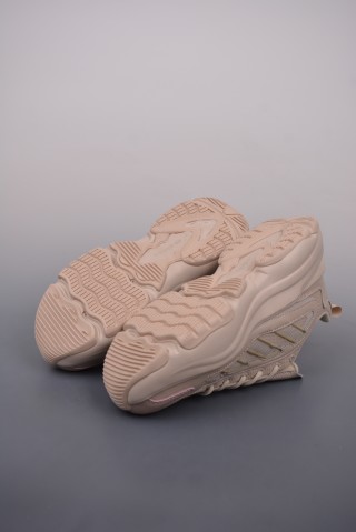 Adidas Ozgaia view 3