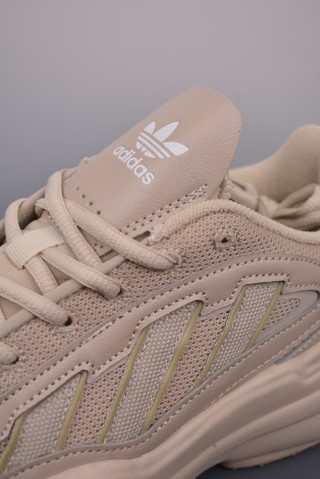 Adidas Ozgaia view 7
