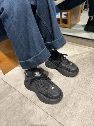 Adidas Ozgaia view 2