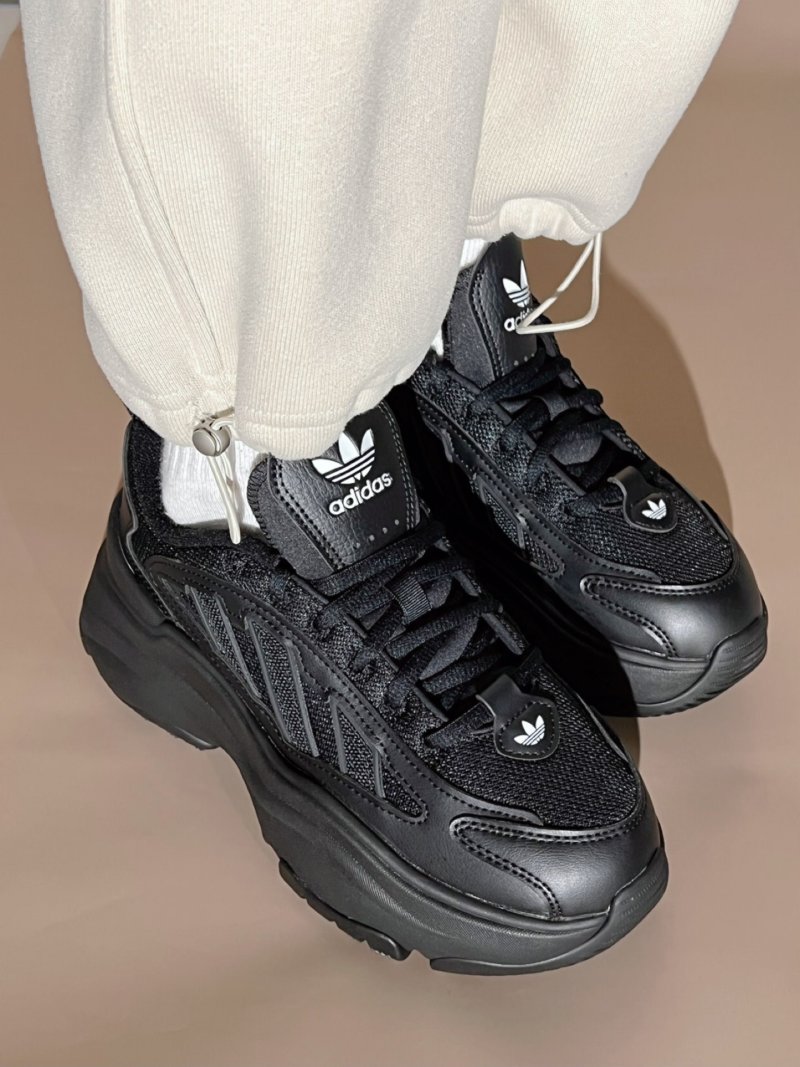Adidas Ozgaia view