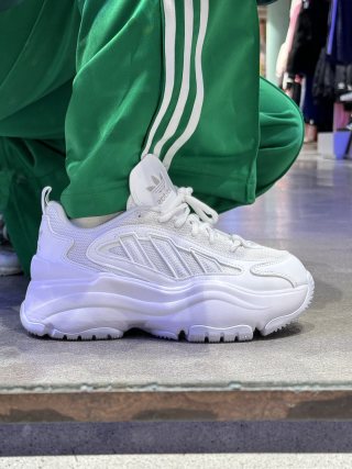 Adidas Ozgaia view 6
