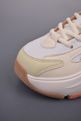 Adidas Ozgaia view 6