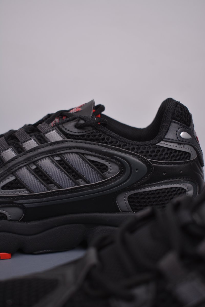 Adidas Ozmillen view