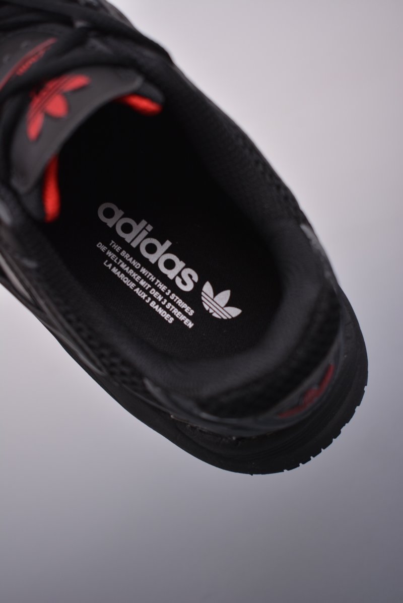 Adidas Ozmillen view