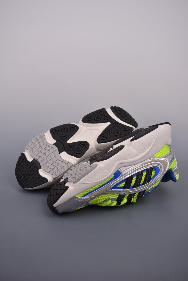 Adidas Ozmillen view