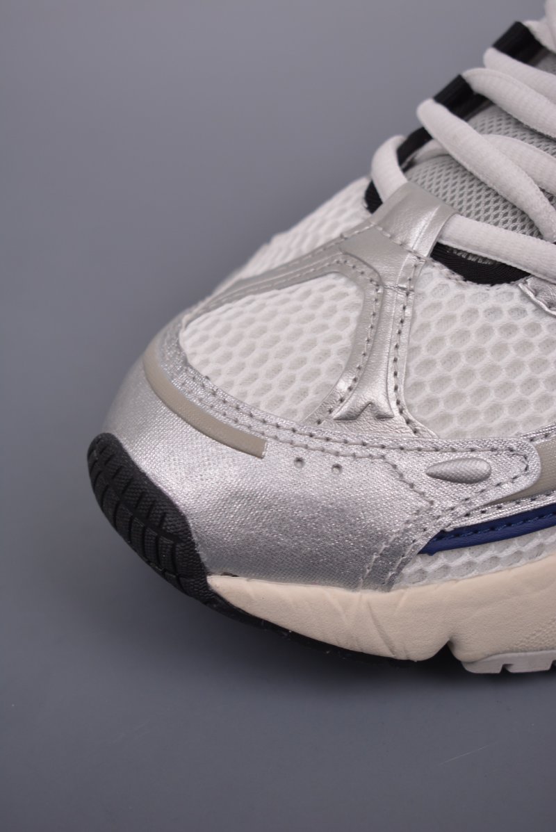 Adidas Ozmillen view
