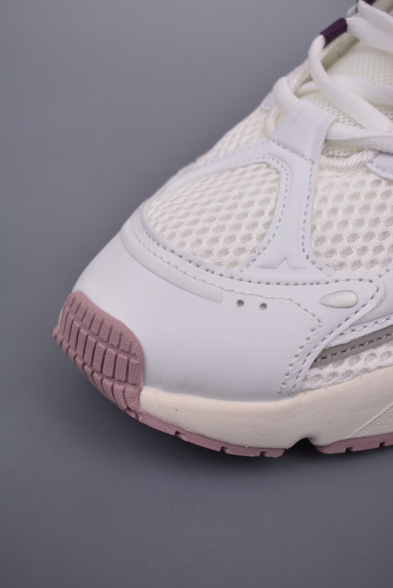 Adidas Ozmillen view