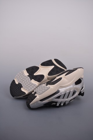 Adidas Ozmillen view 3