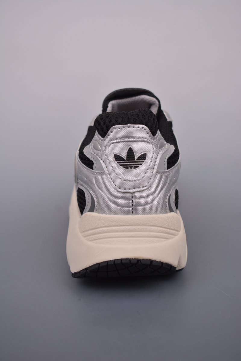 Adidas Ozmillen view