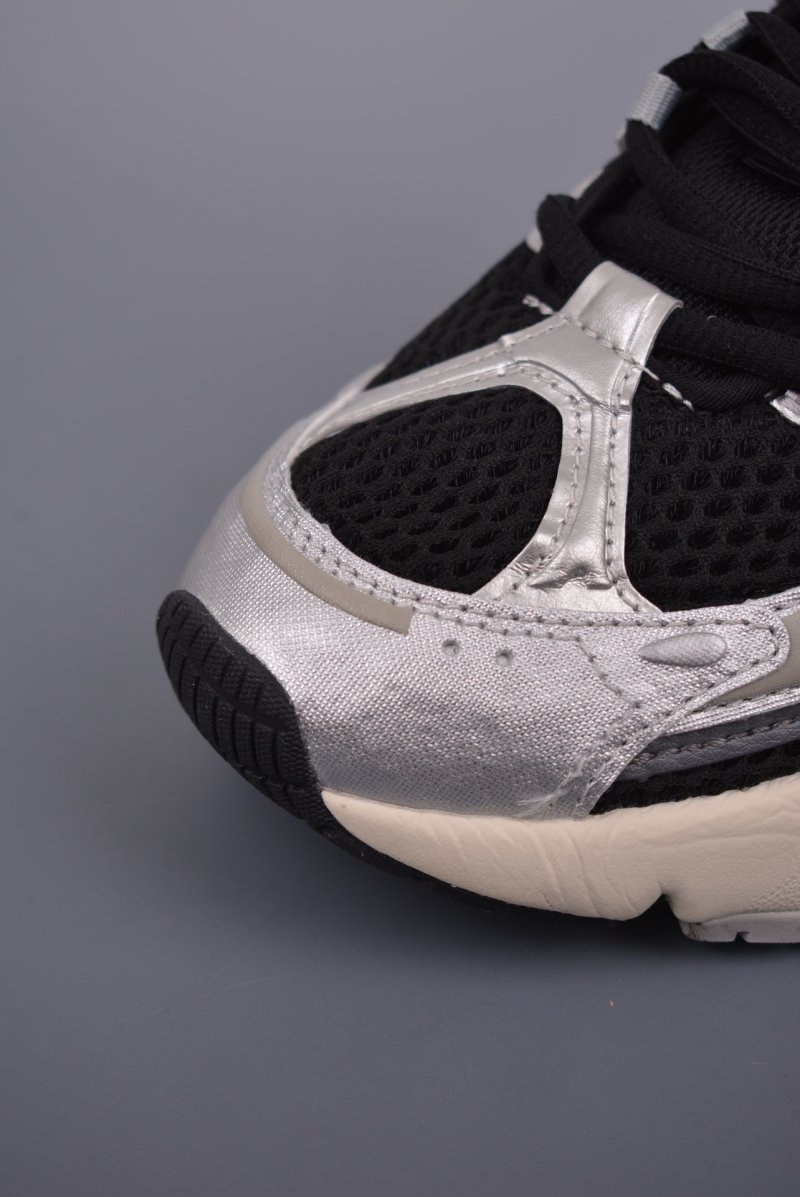 Adidas Ozmillen view