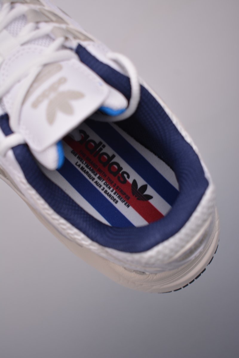 Adidas Ozmillen view