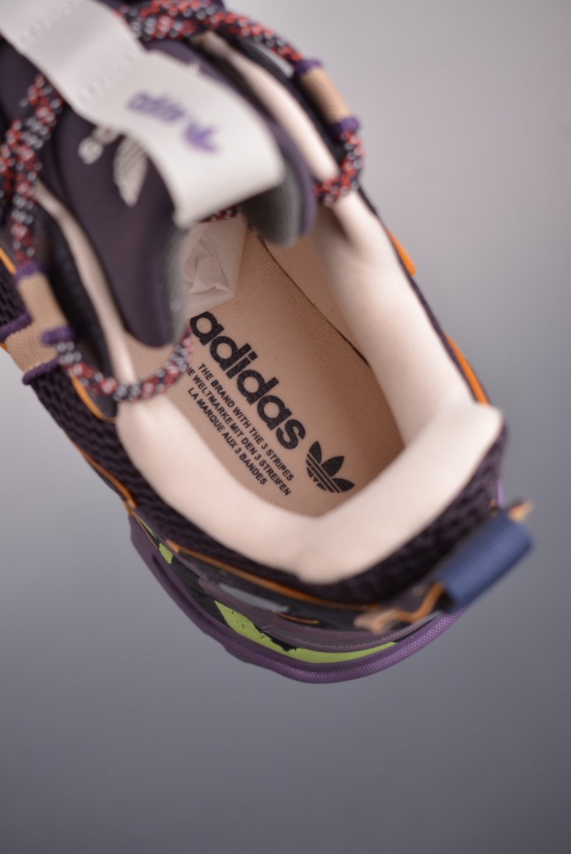 Adidas Ozthemis view