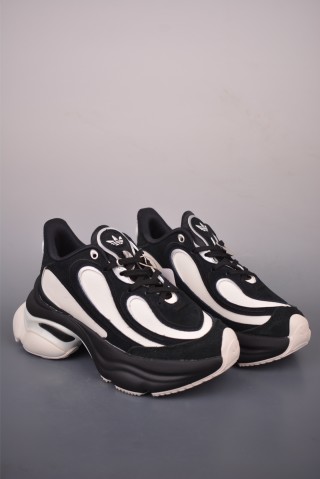 Adidas Ozvenuz view 1