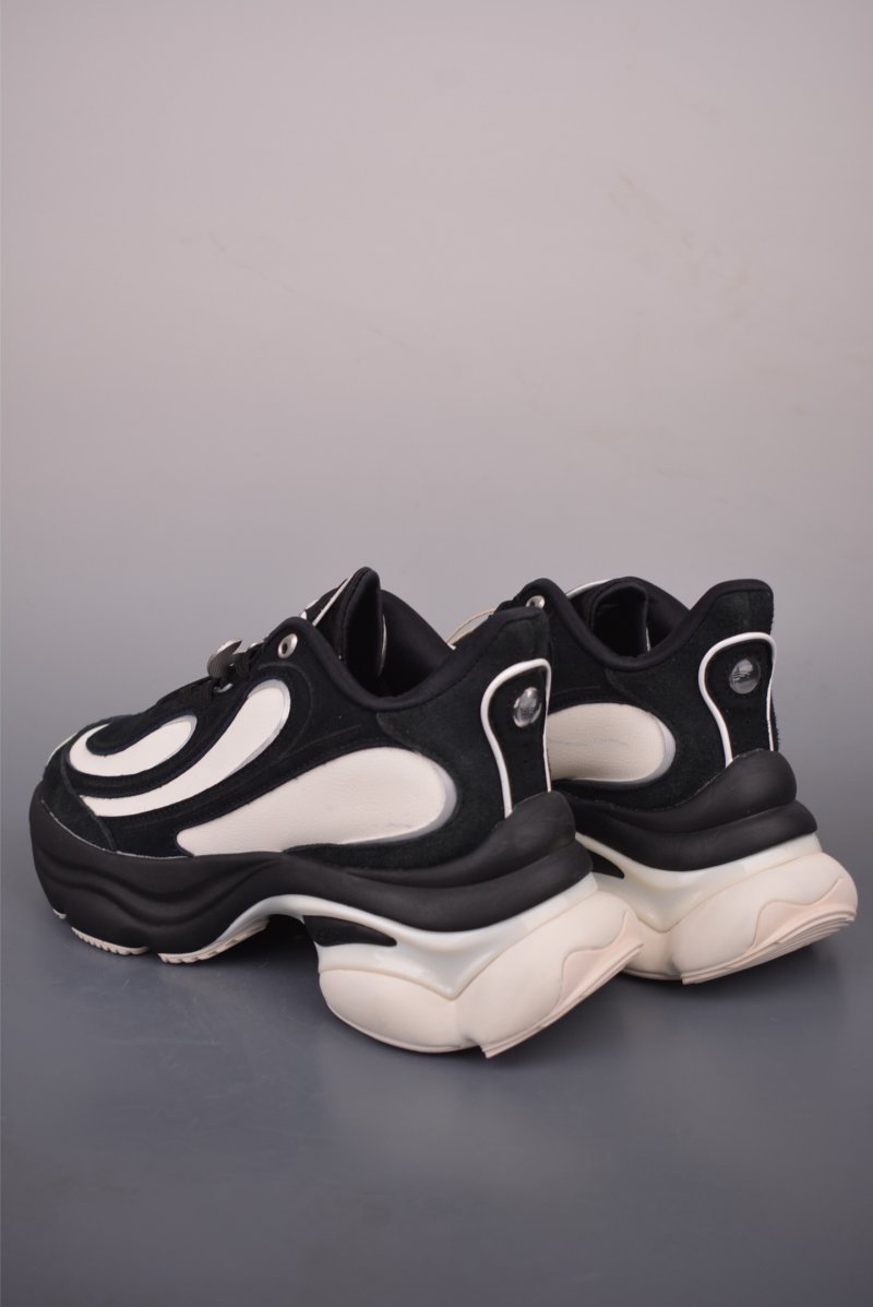 Adidas Ozvenuz view