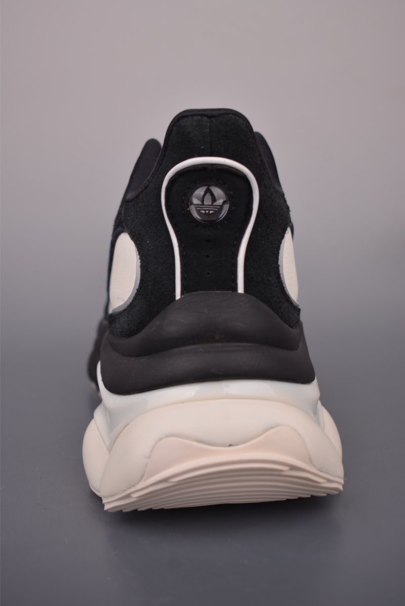 Adidas Ozvenuz view