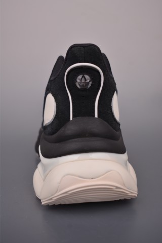 Adidas Ozvenuz view 4