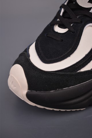 Adidas Ozvenuz view 6