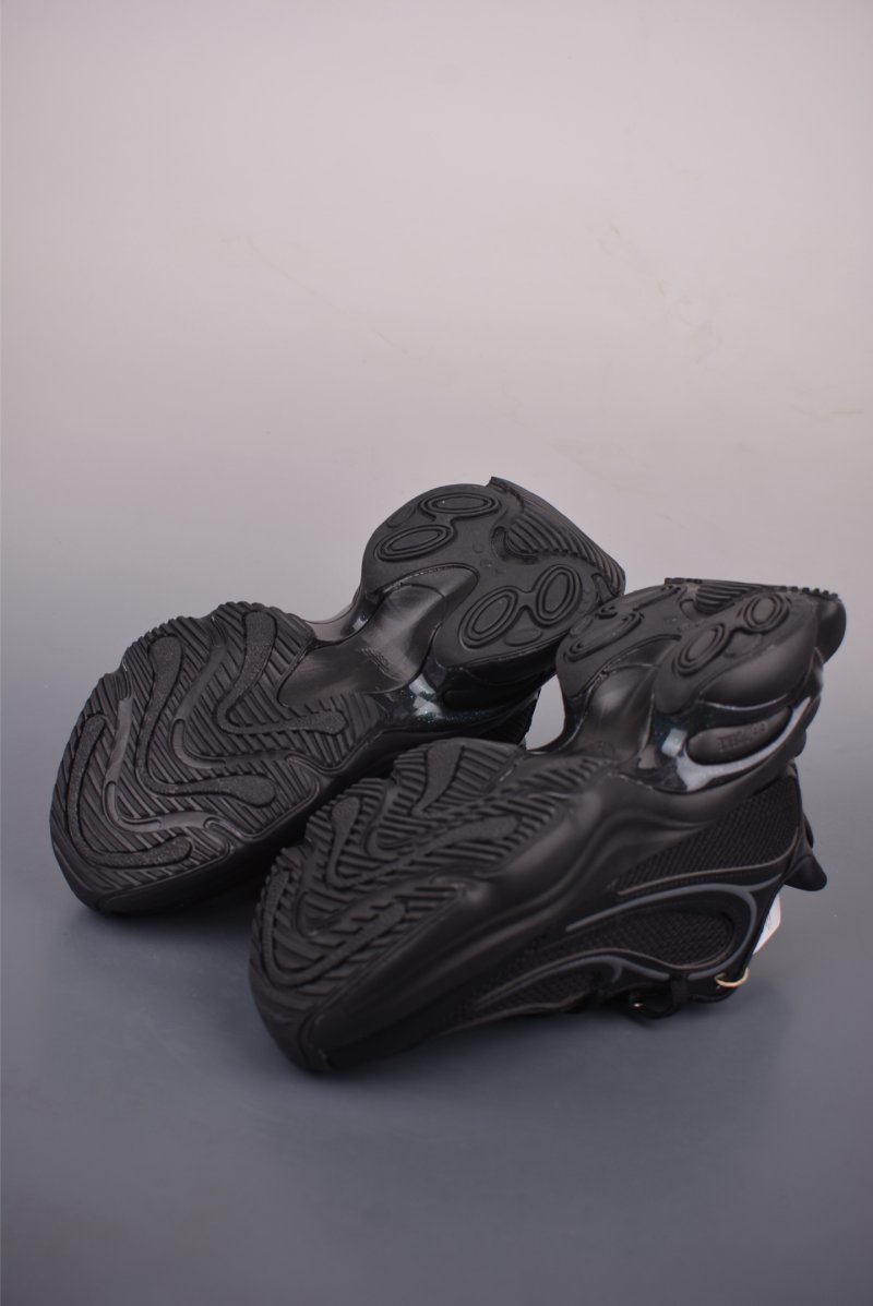 Adidas Ozvenuz view