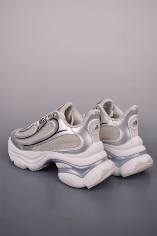 Adidas Ozvenuz view 2